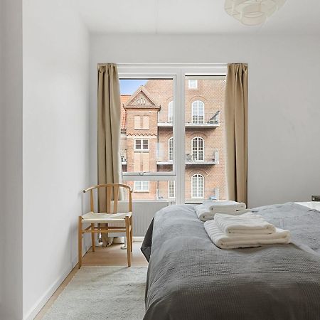 A Stylish Getaway In Modern Surroundings Apartment ออร์ฮูช ภายนอก รูปภาพ